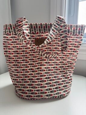 Solid Plastic Fish-Pattern Tote Bag in Red, Brown and Cream